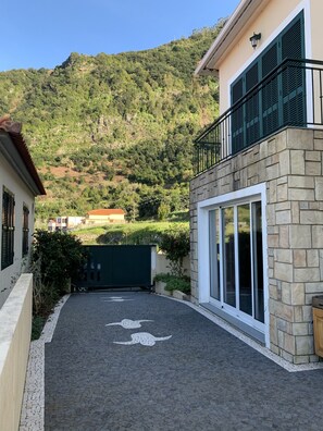 Ferienhaus, 2 Queen-Betten | Ausblick vom Zimmer