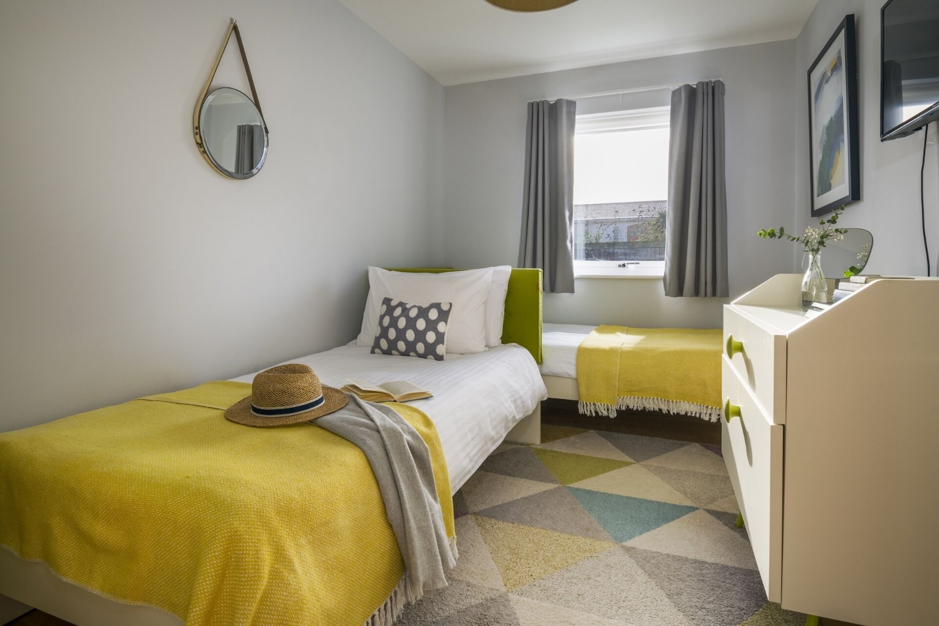 4 bedrooms, iron/ironing board, travel cot, free WiFi