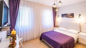 Standard Room | Free WiFi, bed sheets