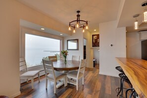 Dining - Chic Port Angeles Home w/ Oceanfront Balcony! (Port Angeles)