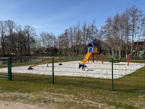 Children’s area - Ferienhaus Nordsee Jadebusen in Sehestedt bis 5 Personen (Jade)
