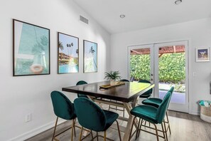 Dining - Stylish Oasis with Pool and Hot Tub (Palm Springs)