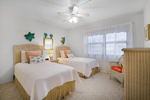2 bedrooms, WiFi, bed sheets - Castle Reef 405 amazing ocean views! (New Smyrna Beach)