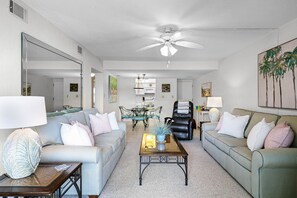 TV - Castle Reef 405 amazing ocean views! (New Smyrna Beach)