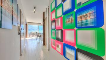 Familienapartment, 2 Schlafzimmer, Mikrowelle (Melide On The Lake for 4) | Innenbereich