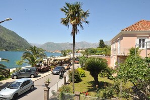 Front of property - Apartments Marilu (Kotor)
