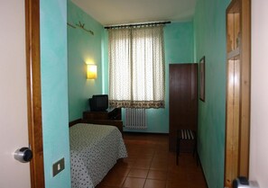 Basic Single Room | Desk, free WiFi, bed sheets - HOTEL LA PERGOLETTA (Orvieto)