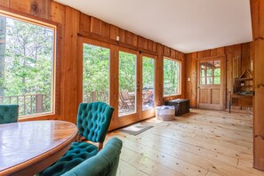 Interior - Experience luxury at Deer Creek Lodge (Bryson City)