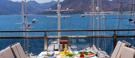 Colazione continentale inclusa, servita tutte le mattine