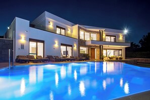 Piscina a l'aire lliure 