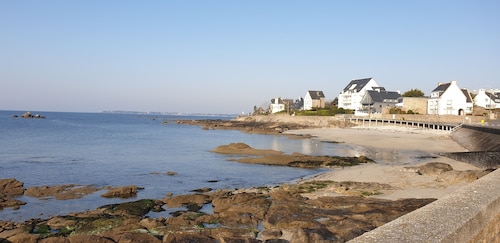 Beautiful, bright apartment 350m from the Sables Blancs/GR34 beach in Concarneau