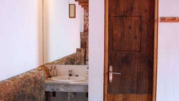 Een bad/douchecombinatie