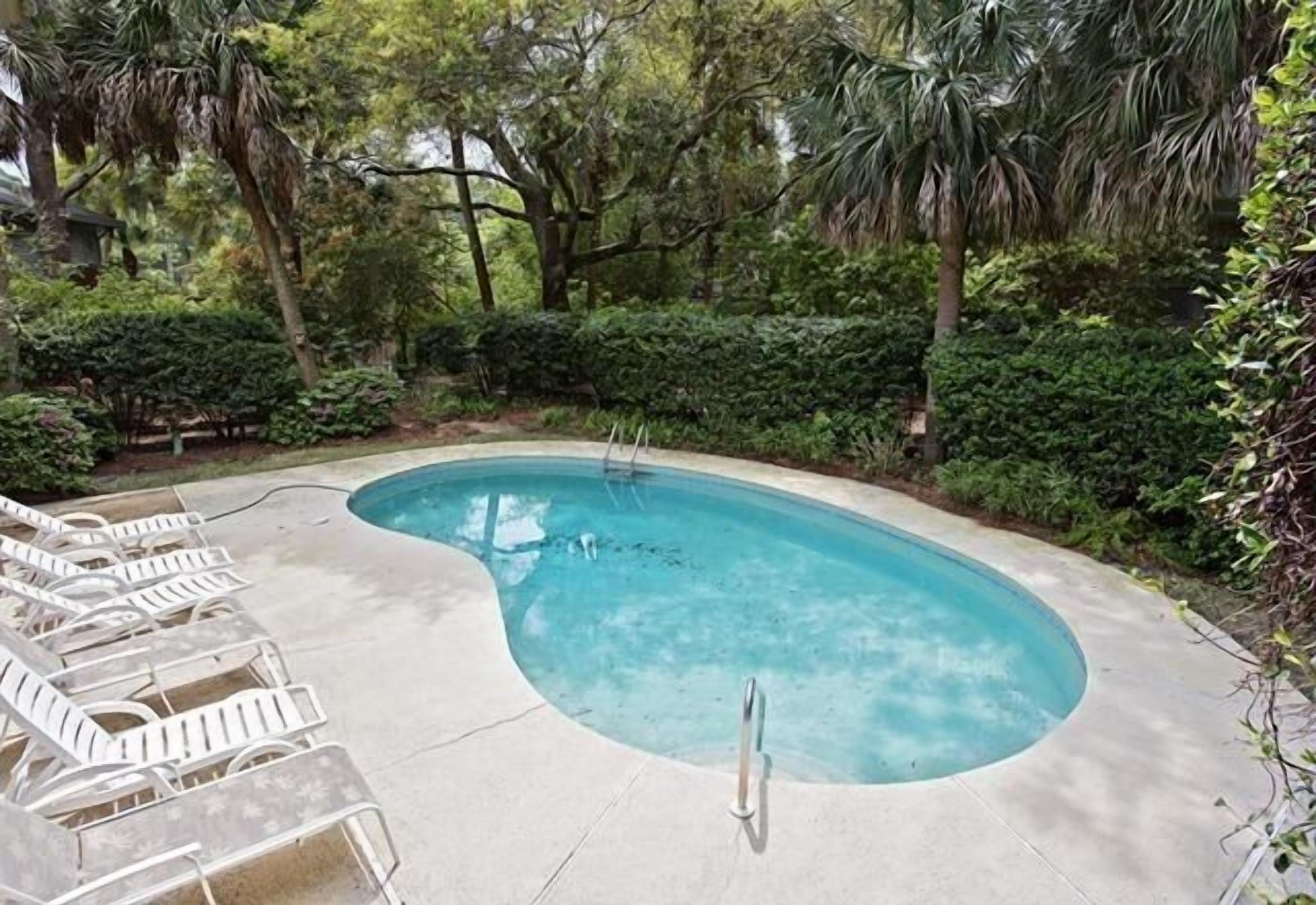 Spacious 5-Bdrm home w/ Private Pool, steps to South Beach in Sea Pines Resort