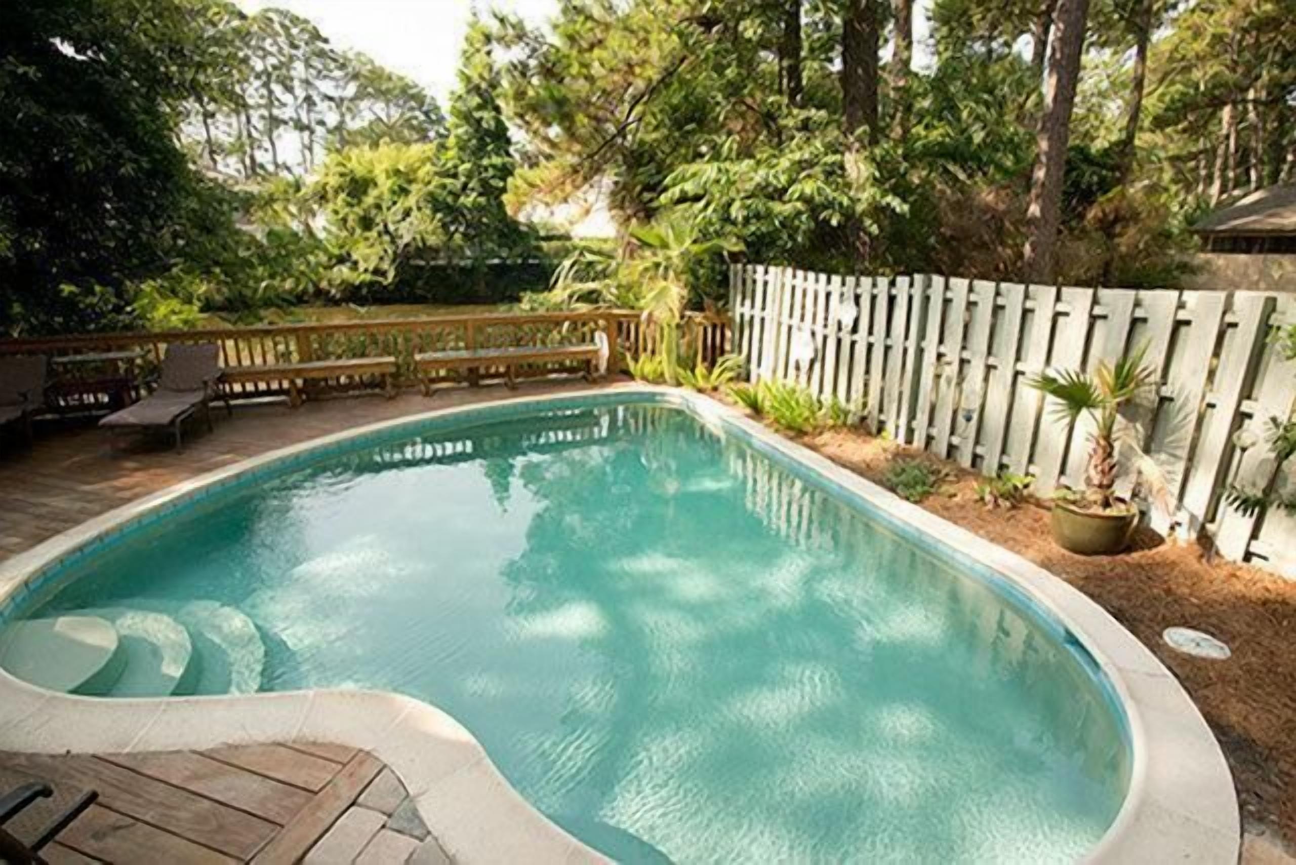 Updated & spacious, pet-friendly 3-Bdrm home in the heart of Harbour Town