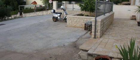 セルフパーキング (無料)