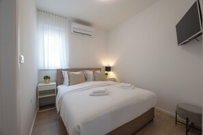 Villa | 2 bedrooms, iron/ironing board, free WiFi