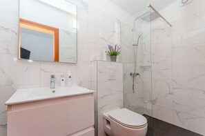 Villa | Bathroom | Shower