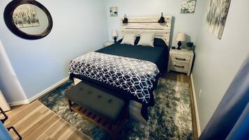 4 bedrooms, desk, iron/ironing board, free WiFi