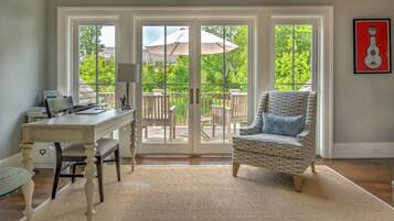 House, Multiple Beds (Bridgehampton Gem) | Living room | TV, fireplace, stereo