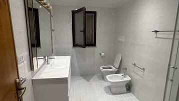 Dusche, Bidet