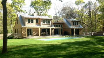 Maison, plusieurs lits (Three Stokes) | Extérieur