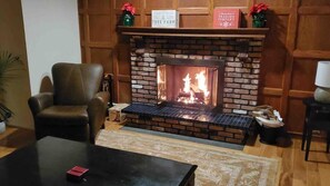 하우스, 침대(여러 개) (Walton Lake Mountain Lodge (near West) | 거실