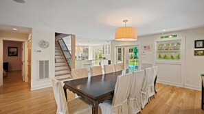 House, Multiple Beds (Floyd's Estate) | 4 bedrooms