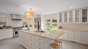 Casa, várias camas (Floyd's Estate) | Cozinha privada