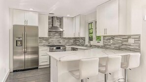 House, Multiple Beds (Harbor View Haven) | Private kitchen - Harbor View Haven (East Hampton)