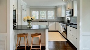 House, Multiple Beds (East Hampton Retreat) | Private kitchen - East Hampton Retreat (East Hampton)