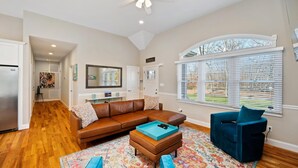 House, Multiple Beds (Greenport Getaway) | Living room - Greenport Getaway (Greenport)