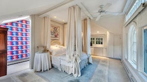 Casa, várias camas (Amagansett Charm) | 4 quartos, ferros/tábuas de passar roupa, Wi-Fi