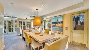 Casa, varias camas (Amagansett Charm) | Cocina privada | Microondas, tostadora y licuadora 