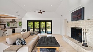 House, Multiple Beds (East Hampton Village Haven) | Living room - East Hampton Village Haven (East Hampton)