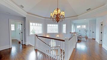 House, Multiple Beds (Quiogue Castle on the Bay) | Interior