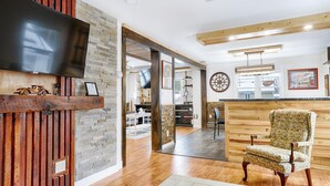 House, Multiple Beds (Buckingham Lake Leisure) | Living room - Buckingham Lake Leisure (Schenectady)