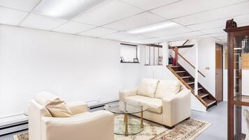 House, Multiple Beds (Buckingham Lake Leisure) | Living room | TV