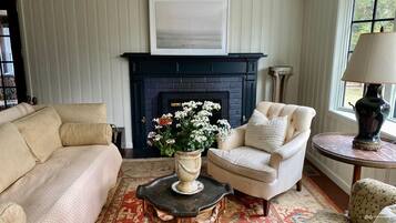 House, Multiple Beds (Quaint Water Mill Cottage) | Living room