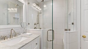 Apartemen, Beberapa Tempat Tidur (Shinnecock Bay Waterfront) | Kamar mandi | Pengering rambut