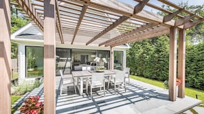 Casa, várias camas (Village Fringe Luxury) | Sacada