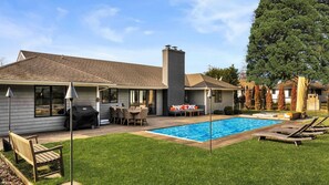 Maison, Plusieurs lits (East Hampton Village Hideaway) | Piscine | Piscine extérieure, piscine chauffée