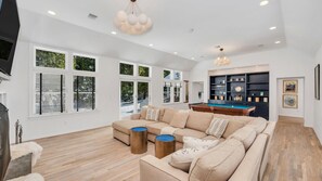 House, Multiple Beds (Northwest Harbor Retreat) | Living room | TV, fireplace, stereo