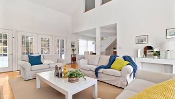 Casa, varias camas (Westhampton Beach Classic) | Sala de estar