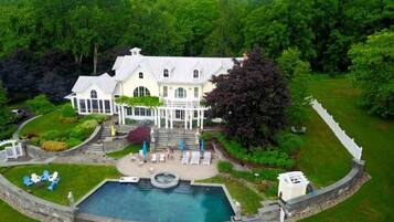 House, Multiple Beds (Bassinova-on-Hudson) | Exterior