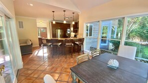 Living room - Harts Cove Hideaway by Westhampton Village (East Moriches)