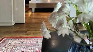 Hypo-allergenic bedding, free minibar items, in-room safe, desk - Gossler Suite (Hamburg)