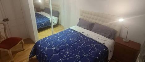 1 Schlafzimmer, Bügeleisen/Bügelbrett, Internetzugang, Bettwäsche