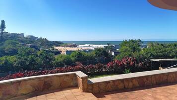 Comfort Apartment | Terrace/patio