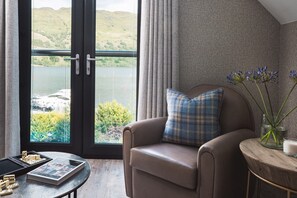 Frette Italian sheets, premium bedding, pillowtop beds, minibar - Ardlui Retreat (Arrochar)