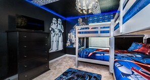 5 bedrooms, iron/ironing board, WiFi, bed sheets